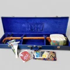 美品】沖縄 三線 ハードケース付 初心者セット 人工皮 替え弦 おまけ付