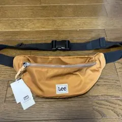 し*ん様 新品　タグ付き　リーLee ボディーバッグ　ウエストポーチ　ブラウン系