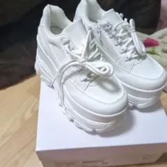 Shoes in Closet 厚底スニーカー ホワイト 539WB４９８０円品のサムネイル