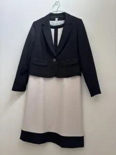 黒とベージュのセレモニースーツ 入園 入学