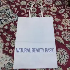 NATURAL BEAUTY BASIC 紙袋のサムネイル