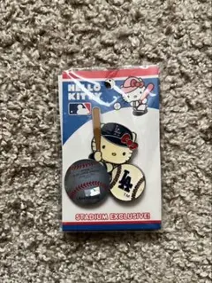 【希少！新品未使用】ドジャース ハローキティ コラボピンバッジ