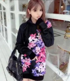 新品♡Rady♡エレガンスフラワー柄パーカーワンピース