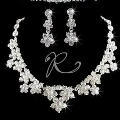 ☆2点セット☆イヤリング（ピアス）・ネックレス ブライダル 結婚式アクセサリー花