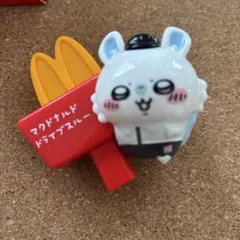 ハッピーセット　ちいかわ　モモンガのボールサイン　えんぴつキャップ