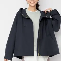 ジーユー GU Ａラインマウンテンパーカー フード付き ブラック (S)