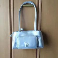 LOWRYS FARM シルバー ショルダーバッグ