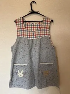 エプロン 保育士 ウサギとクマ刺繍