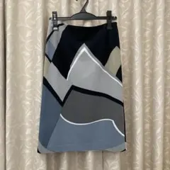 ★《POLAディニューDINJU 》幾何学模様 タイトスカート 9号　美品