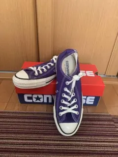 ブルー スニーカー