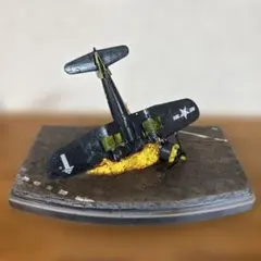 F4U コルセア ジオラマ完成品 台座付