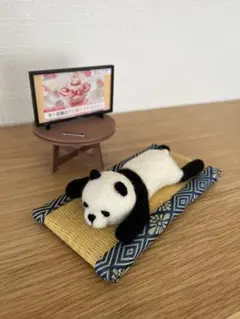 羊毛フェルト 畳でくつろぐパンダ ぬいぐるみ 約10cm