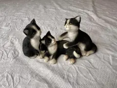 イギリス ヴィンテージ ハチワレ 子猫のサムネイル