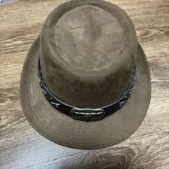 ブラウン フェルトハット 牛の頭バックル付き
