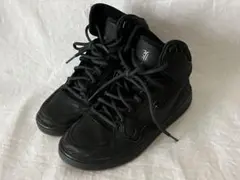 Nike ブラック ハイカット スニーカー