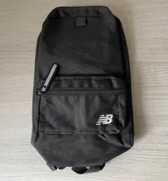 新品　NewBalance ニューバランス　キッズリュックのサムネイル