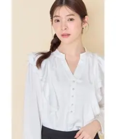 新品　tocco closet ラッフルフリルブラウス　ホワイトのサムネイル
