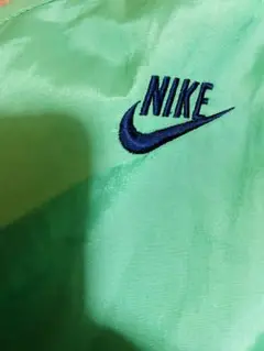 NIKE ナイキ スポーツウェア グリーン スポーツ カジュアル　刺繍ロゴ