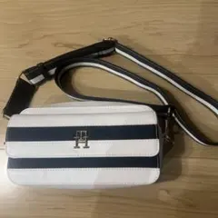 トミーヒルフィガー ストライプ ショルダーバッグ