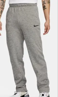 美品Nike M グレー スウェットパンツTherma サーマフィット