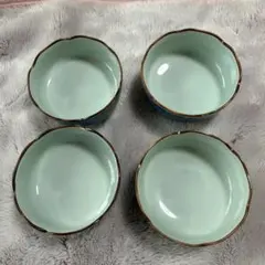 【有田焼】青と緑の花びら型陶器ボウル4個セットのサムネイル