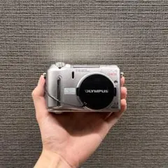 3030【単三電池式】OLYMPUS オリンパス CAMEDIA C-750 - メルカリ