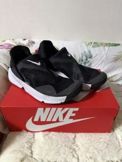 NIKE スニーカー ゴーフライイーズ　ブラック/ホワイト