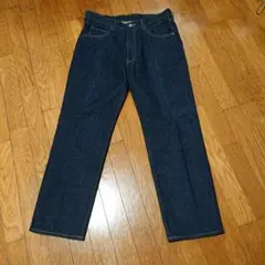 ユニクロ、ダークブルー ストレートジーンズ未使用に近い