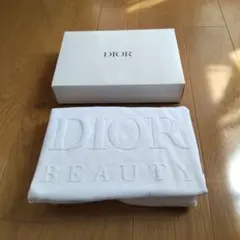 Dior BEAUTY ホワイトバスタオル 　ショップ袋付き