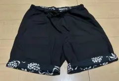 BAYFLOW ショートパンツ ブラック パイナップル柄　サイズLのサムネイル