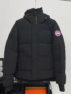 Canada Goose 黒いダウンジャケット フード付き