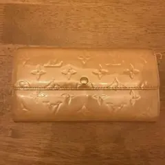 ルイヴィトン モノグラム ヴェルニ 長財布 ベージュ 訳あり