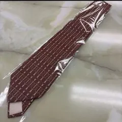 HERMESネクタイ レギュラータイ ワインレッド ゴールド柄 馬具柄