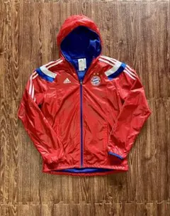 【美品】adidas FCバイエルン ナイロン　ジャケット　アウター　赤