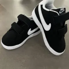 Nike ブラック スニーカー ベロクロ