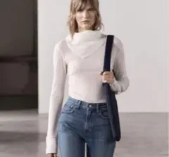 ZARA シャツカフス＆ボタントップスのサムネイル