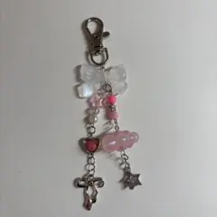 ハンドメイド　ビーズキーホルダー　ピンク