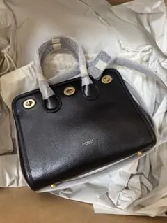 【COACH】新品未使用タグ付き.ターンロック22