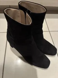 ダイアナ　黒スエードファスナー付きブーツ　25.5cm