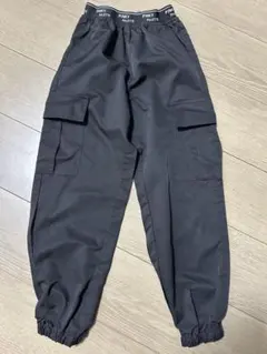 PINKY PALETTE 黒 カーゴパンツ 140