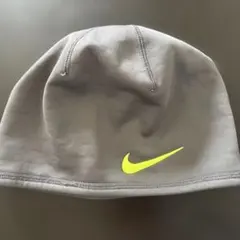 美品Nike グレー ニット帽