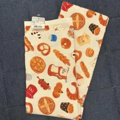 パンどろぼう　パン・お菓子柄 綿生地 約108cm x 1m