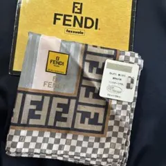 未使用　FENDI フェンディ　シルク混大判　ハンカチーフ 58×58