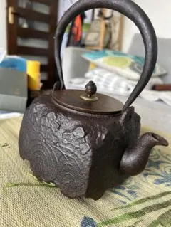龍文堂造 鉄瓶 鉄器 アンティーク 茶道具 骨董品 龍文堂 龍文堂 造『鉄瓶』 買取価格相場｜骨董品買取 緑和堂