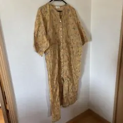 a' koloni 花柄 ロングシャツワンピース マスタードのサムネイル