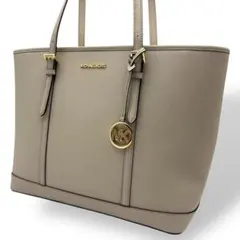 マイケルコース ショルダーバッグ レザー ベージュ系 金具ロゴ チャーム A4可