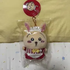 ちいかわレストラン　ホール担当なマスコット　うさぎ