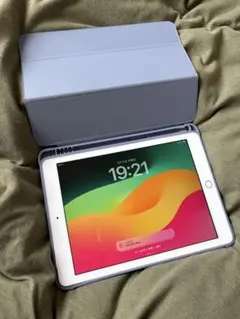 iPad 第6世代 32GB ローズゴールド Wi-Fi+セルラー BT100% アップルiPad Wi-Fi+Cellular 32GB ゴールド 整備済み
