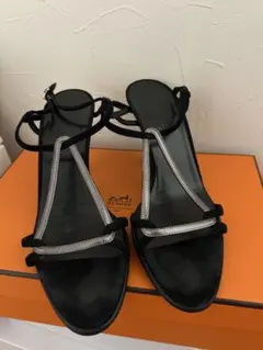 HERMES ストラップサンダル ブラックのサムネイル
