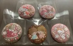 サンリオキャラクターズ 刺繍缶バッチつきBiscuit3 5個セット　希少品